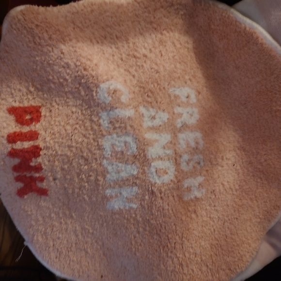 PINK RUG - Picture 1 of 1